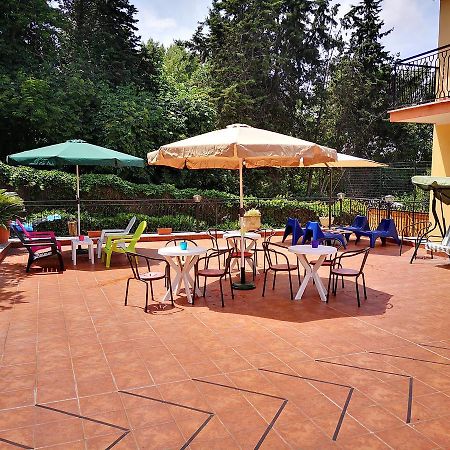 Le Streghe Di Roma Hotell Exteriör bild