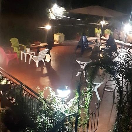 Le Streghe Di Roma Hotell Exteriör bild