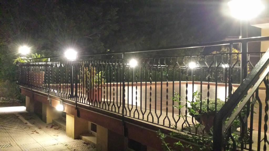 Le Streghe Di Roma Hotell Exteriör bild