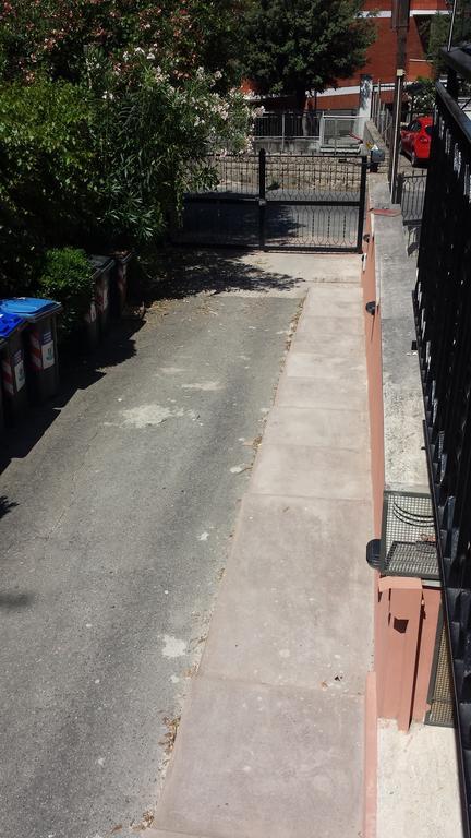 Le Streghe Di Roma Hotell Exteriör bild