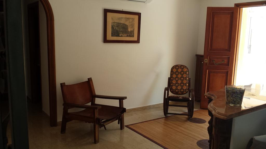 Le Streghe Di Roma Hotell Exteriör bild