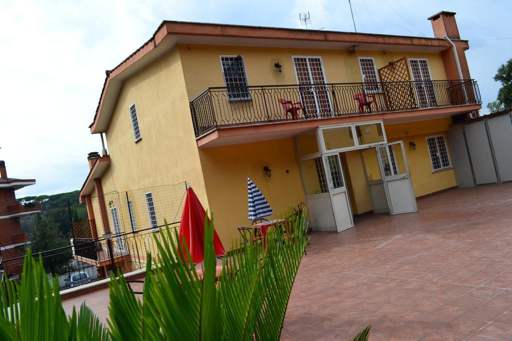 Le Streghe Di Roma Hotell Exteriör bild