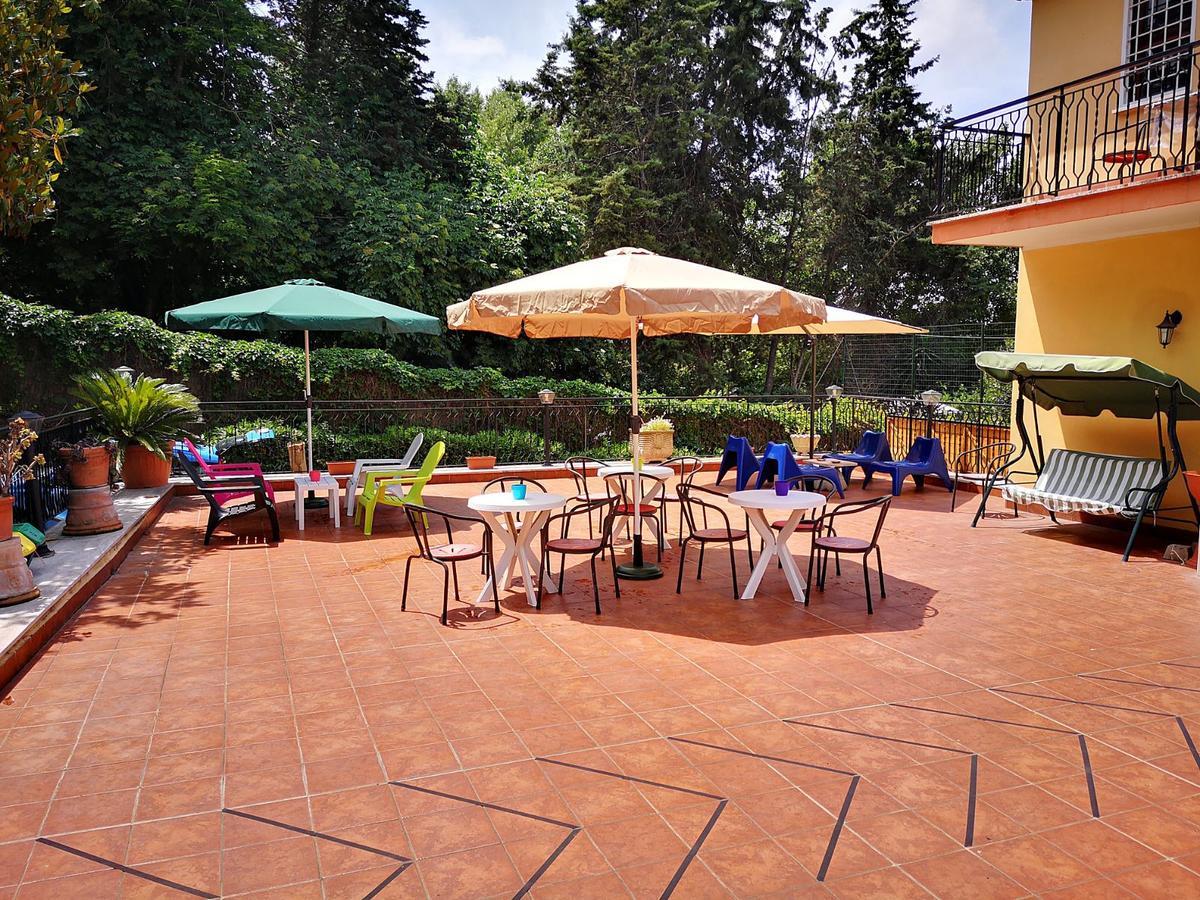 Le Streghe Di Roma Hotell Exteriör bild